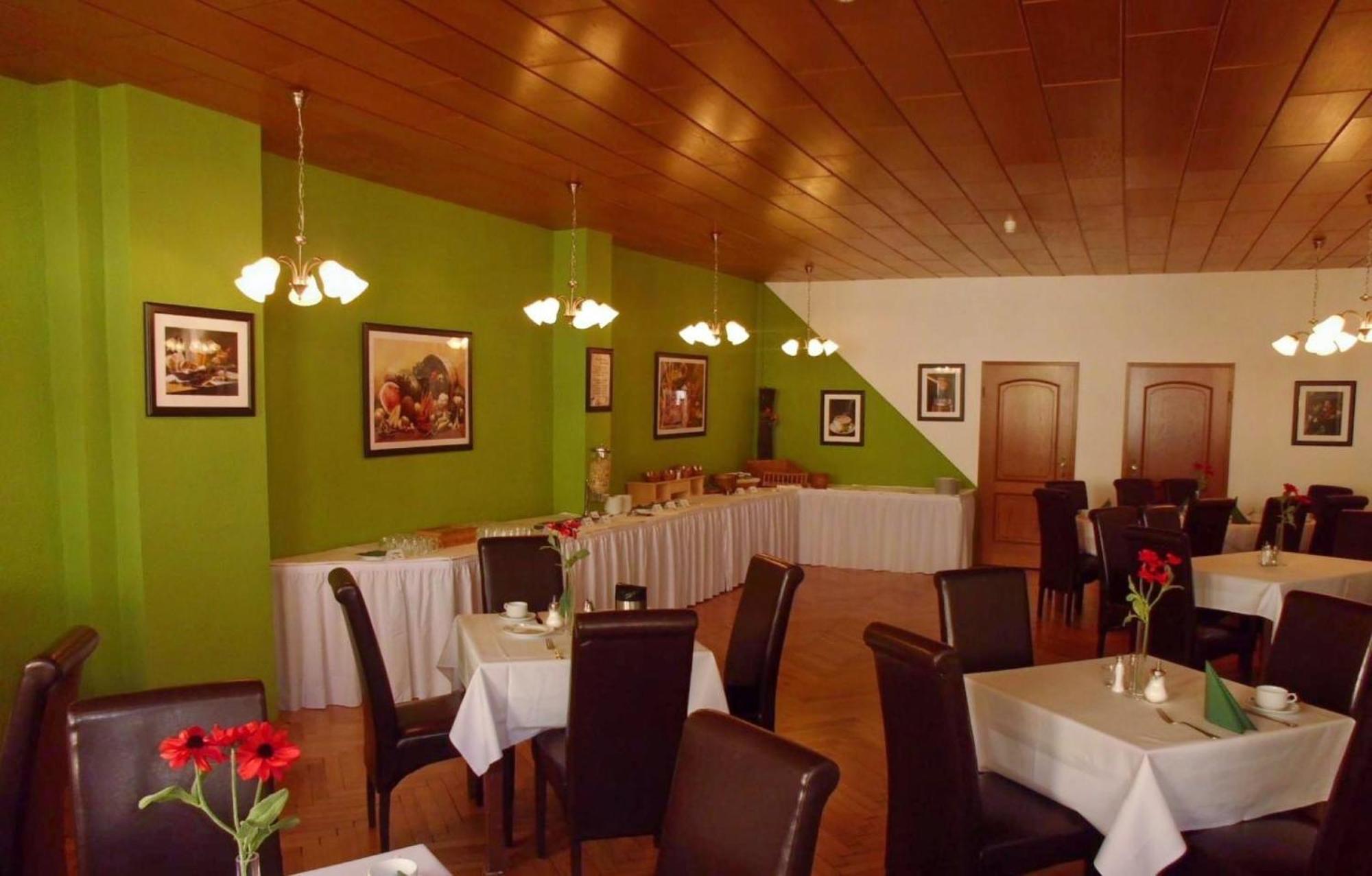 Hotel Garni Am Thueringer Klosstheater Фридрихрода Екстериор снимка